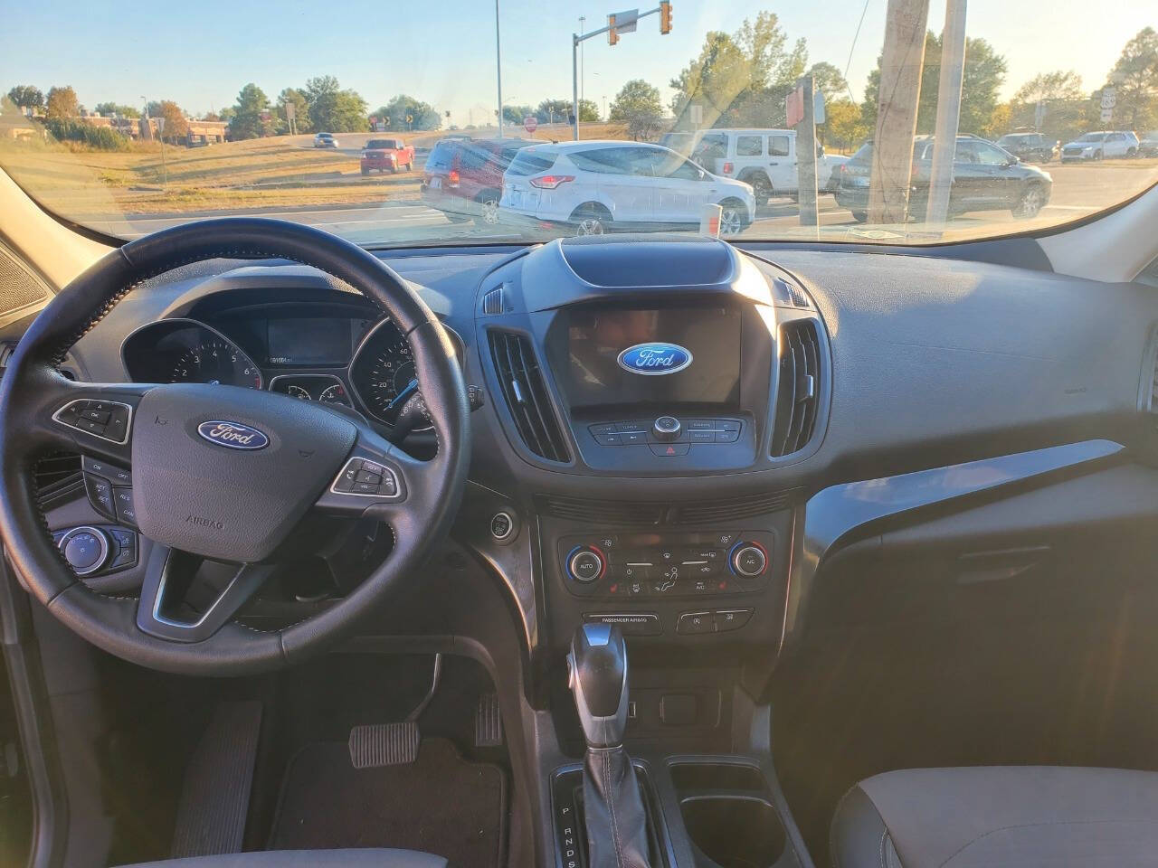 2019 Ford Escape for sale at DURANGO AUTO CENTER LLC in Tulsa, OK