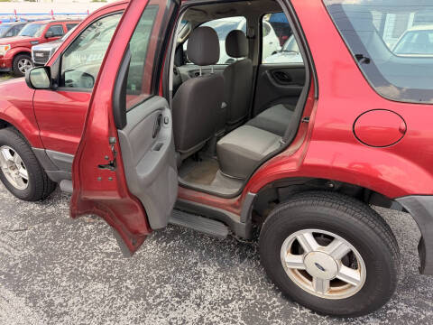 2003 Ford Escape XLS Popular