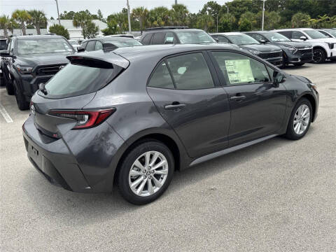 2026 Toyota Corolla Hatchback SE