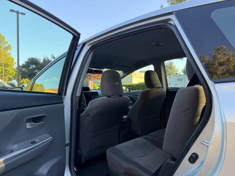2012 Toyota Prius v Two