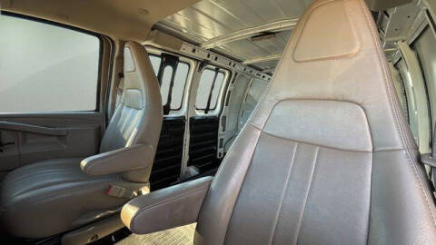 2023 GMC Savana 2500