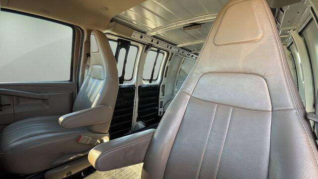 2023 GMC Savana 2500