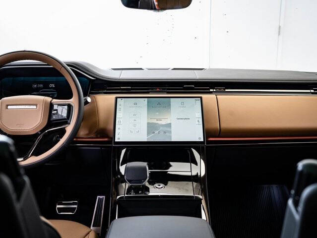 2025 Land Rover Range Rover Sport P460e Dynamic SE