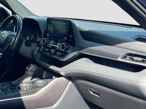 2022 Toyota Highlander XSE