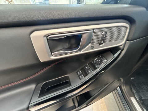 2024 Ford Explorer ST-Line