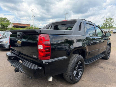 2011 Chevrolet Avalanche LT