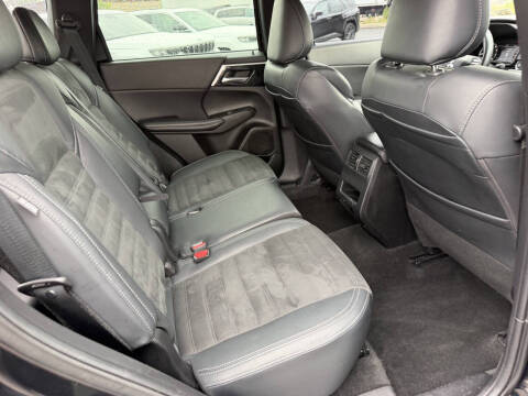 2022 Mitsubishi Outlander SE