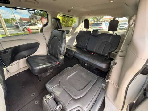 2018 Chrysler Pacifica Touring L