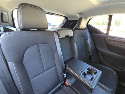 2020 Volvo XC40 T5 Momentum