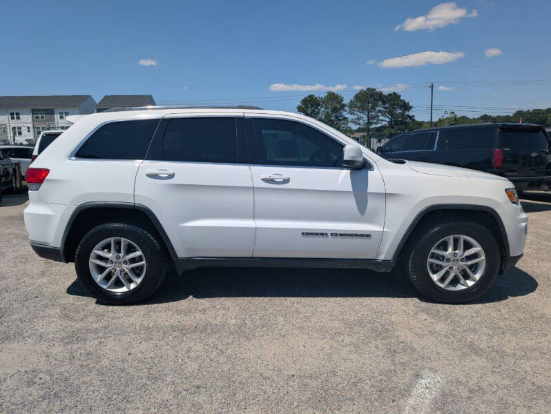 2017 Jeep Grand Cherokee Laredo