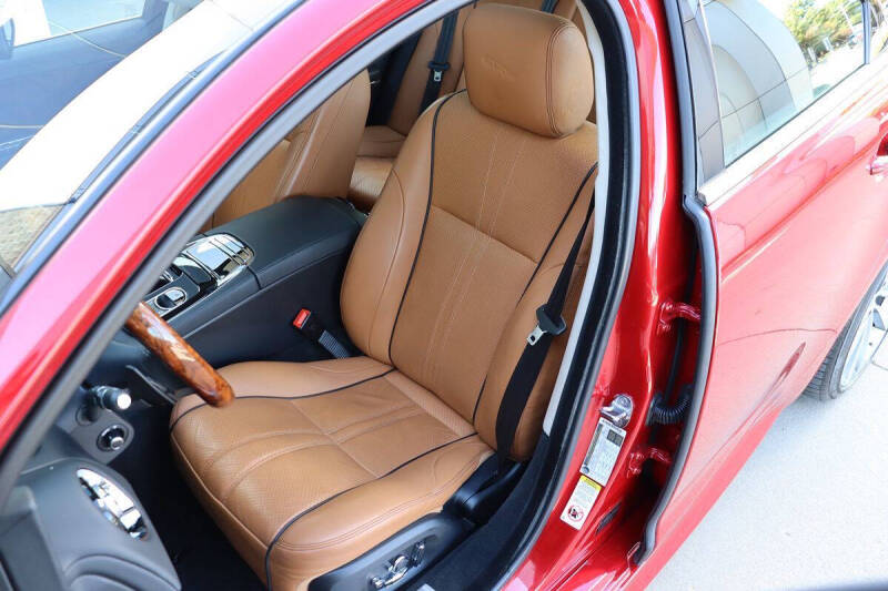 2016 Jaguar XJ R-Sport