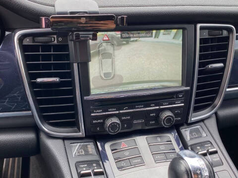 2012 Porsche Panamera 4