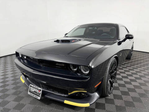 2016 Dodge Challenger 392 HEMI Scat Pack Shaker