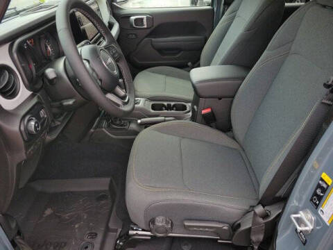 2025 Jeep Gladiator Sport S