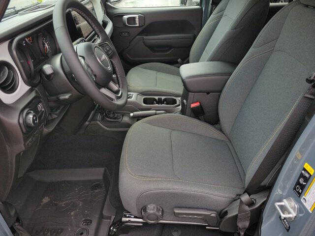 2025 Jeep Gladiator Sport S