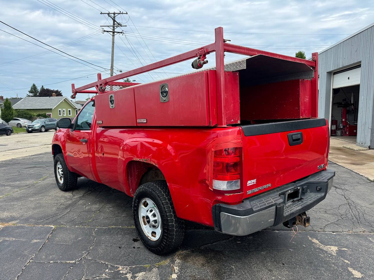 2014 GMC Sierra 2500HD for sale at BOHL AUTOMOTIVE in Racine, WI