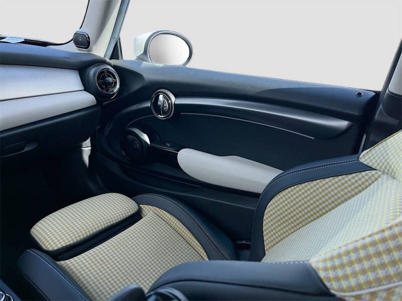 2023 MINI Hardtop 2 Door Cooper SE