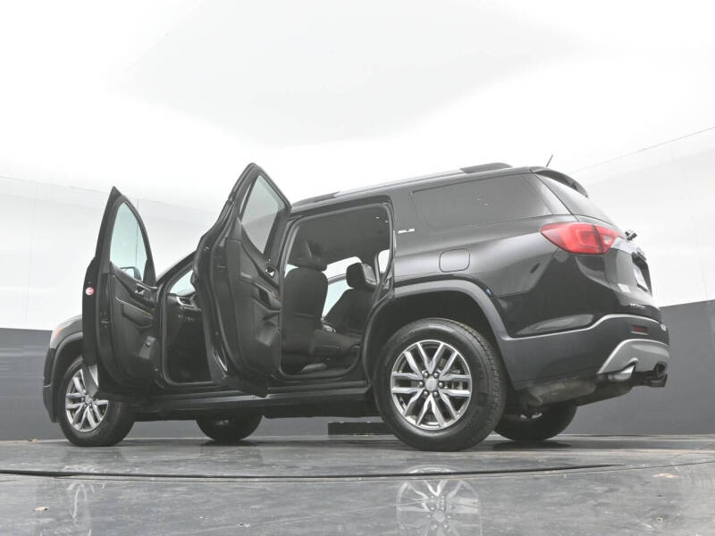 2017 GMC Acadia SLE-2