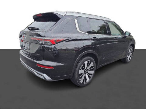 2025 Mitsubishi Outlander SEL Platinum Edition