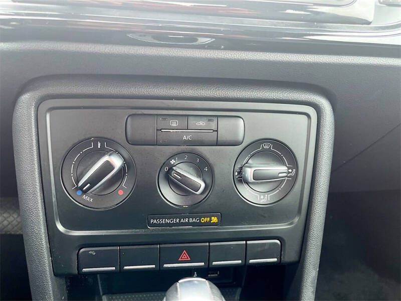 2019 Volkswagen Beetle 2.0T S