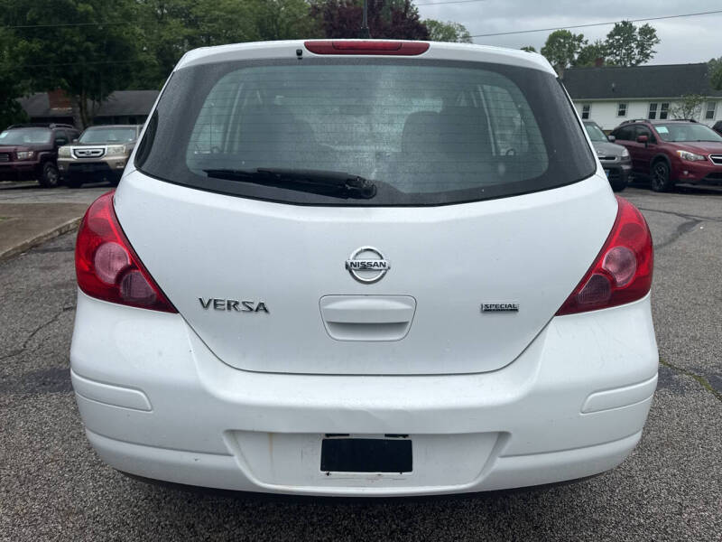 2012 Nissan Versa 1.8 S