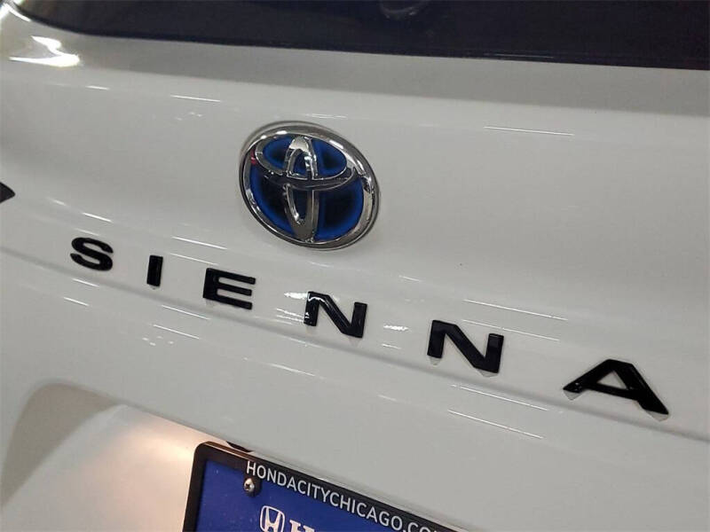 2021 Toyota Sienna XSE 7-Passenger