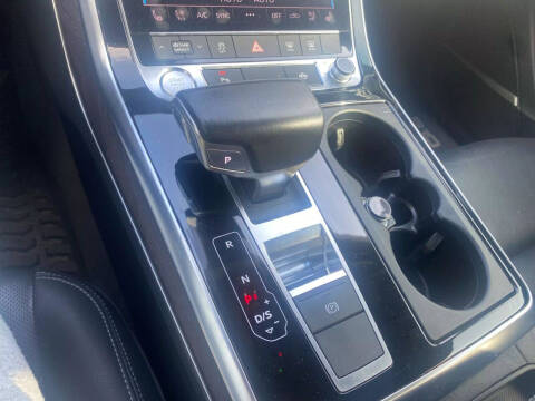 2019 Audi Q8 quattro Premium Plus 55 TFSI