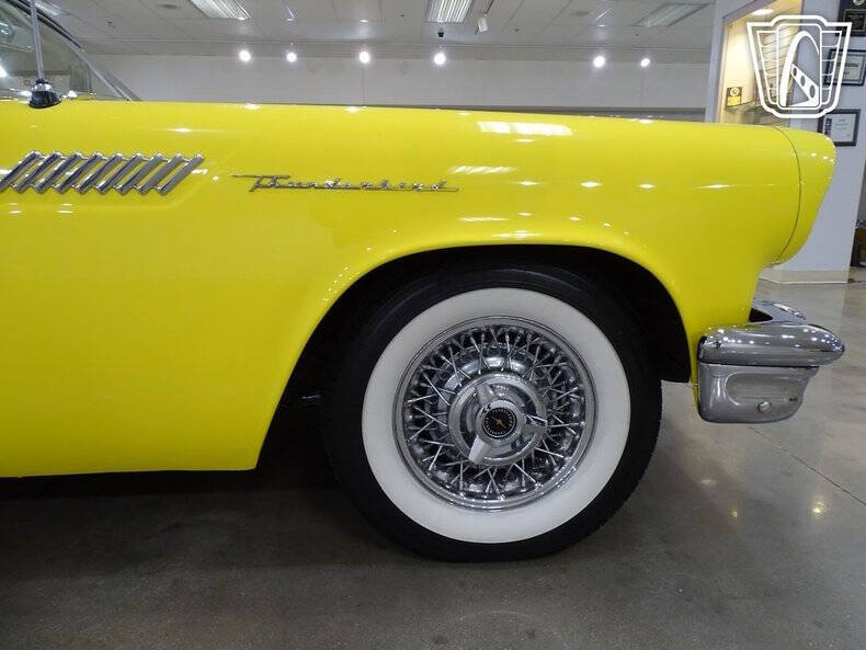 1957 Ford Thunderbird