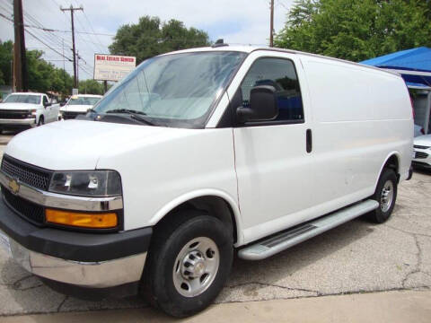 2023 Chevrolet Express 2500