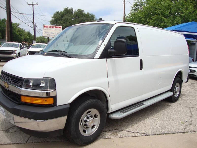 2023 Chevrolet Express 2500