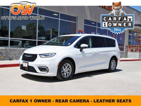 2023 Chrysler Pacifica Touring L