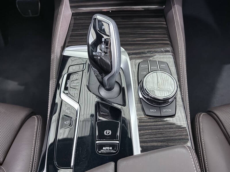 2022 BMW 5 Series M550i xDrive