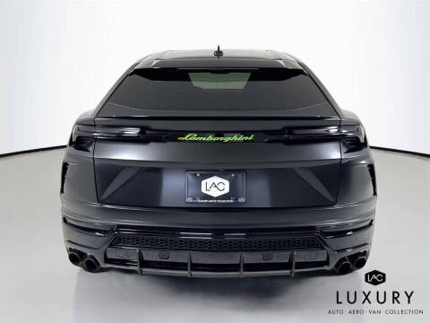 2022 Lamborghini Urus