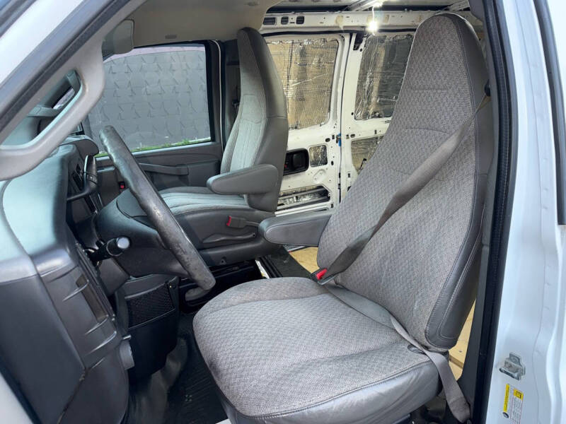 2016 GMC Savana 2500