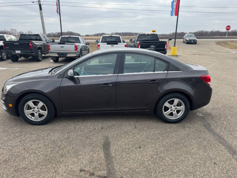 2015 Chevrolet Cruze 1LT photo 3