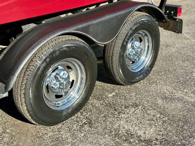 2018 Tracker Targa V18