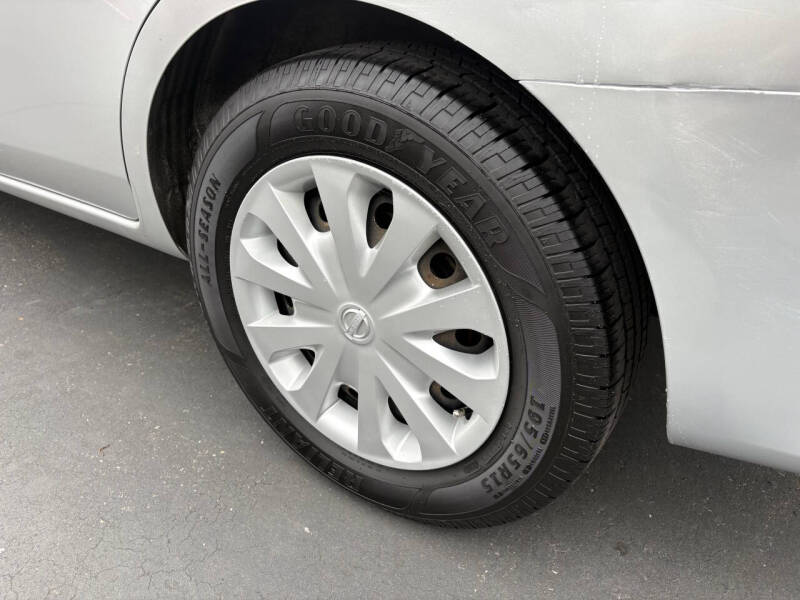 2017 Nissan Versa 1.6 S