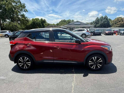 2020 Nissan Kicks SR