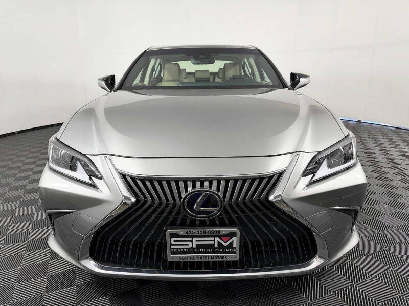 2019 Lexus ES 300h