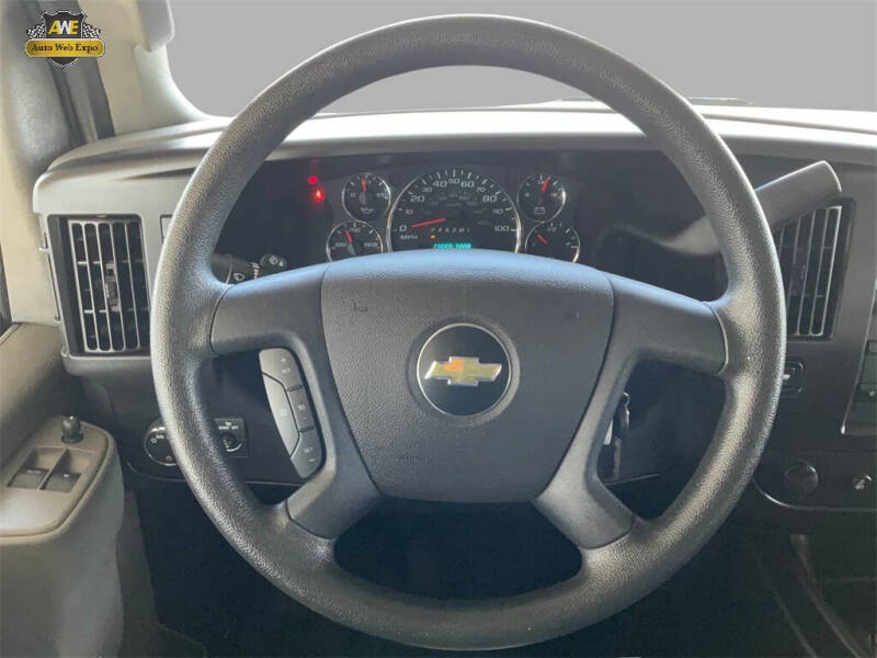 2023 Chevrolet Express 2500