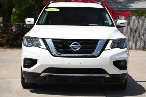 2017 Nissan Pathfinder SV