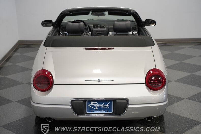 2004 Ford Thunderbird Deluxe