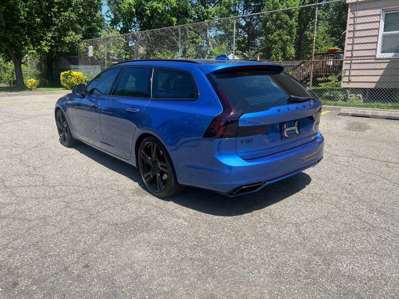 2018 Volvo V90 T6 R-Design