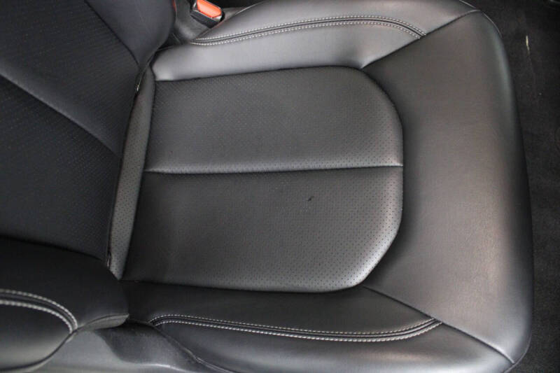 2024 Chrysler Pacifica Plug-In Hybrid Select