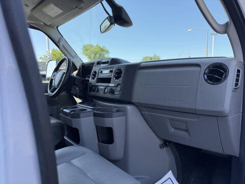 2022 Ford E-Series