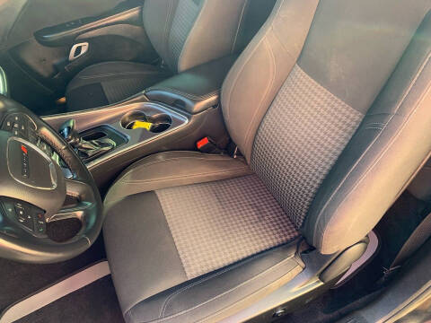 2016 Dodge Challenger SXT