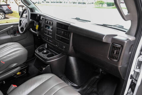 2022 GMC Savana 2500