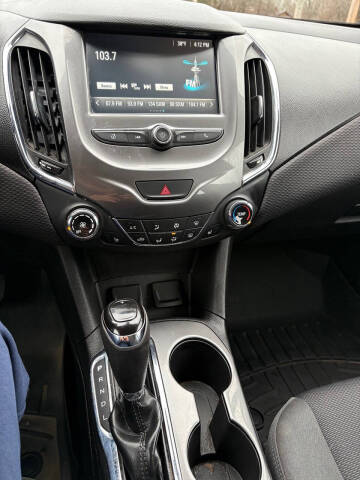 2017 Chevrolet Cruze LT Auto