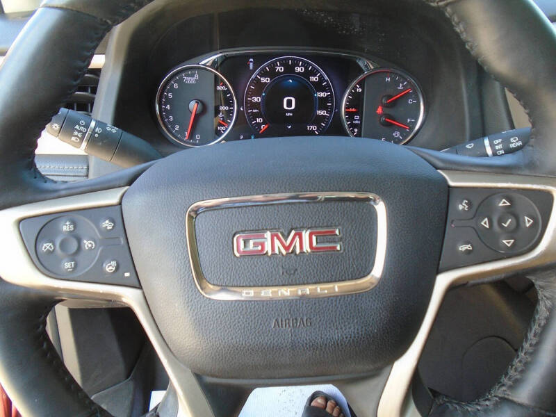 2017 GMC Acadia Denali