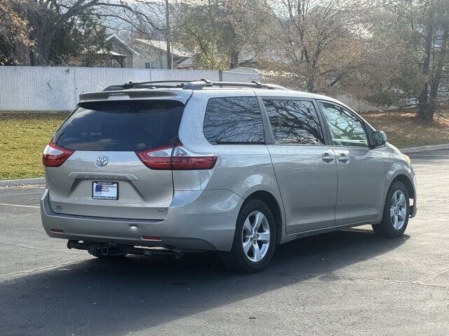 2016 Toyota Sienna